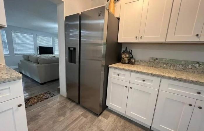 709 W BAYSHORE DRIVE