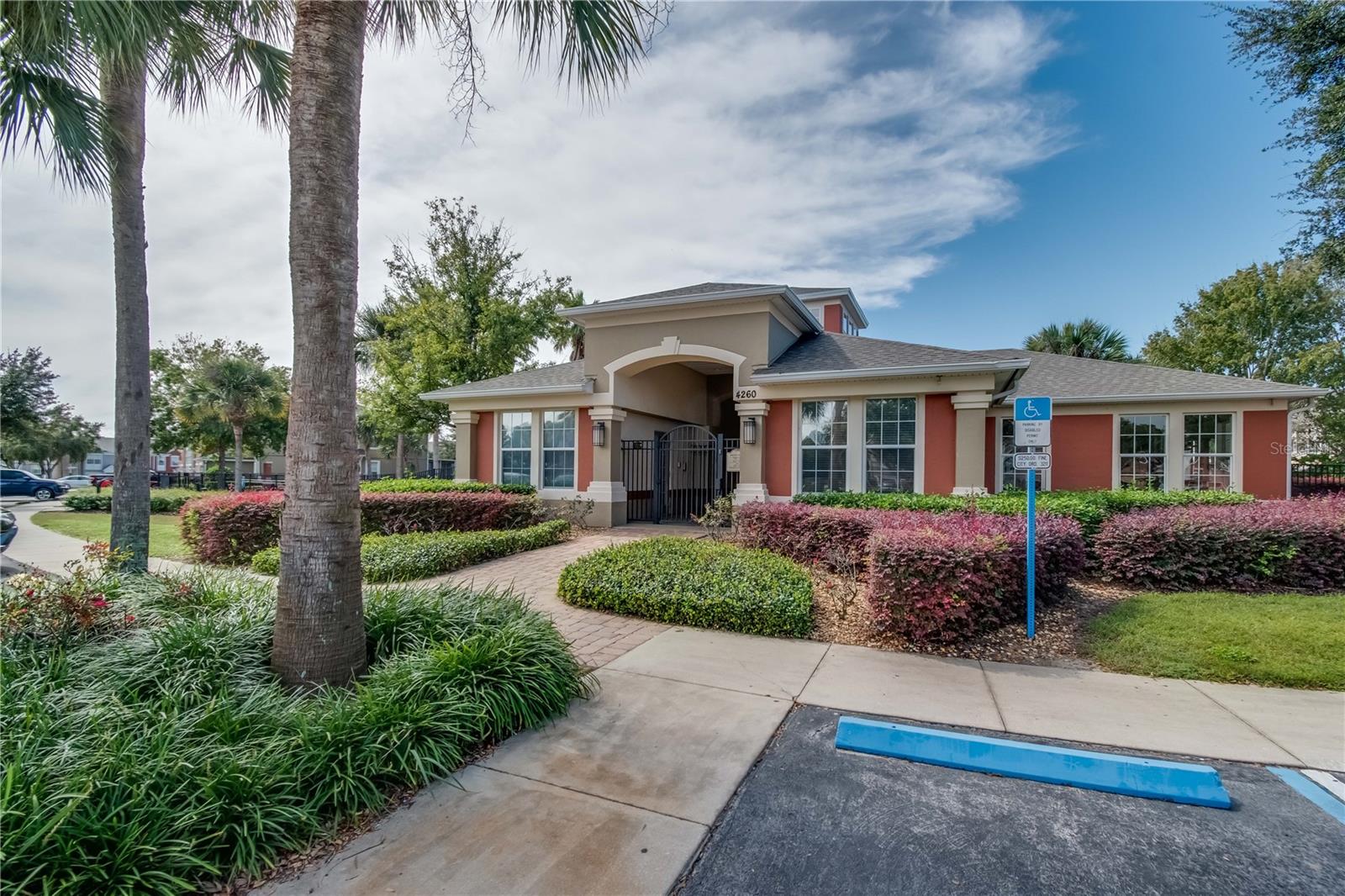 WYNCHASE TWNHMS - Residential