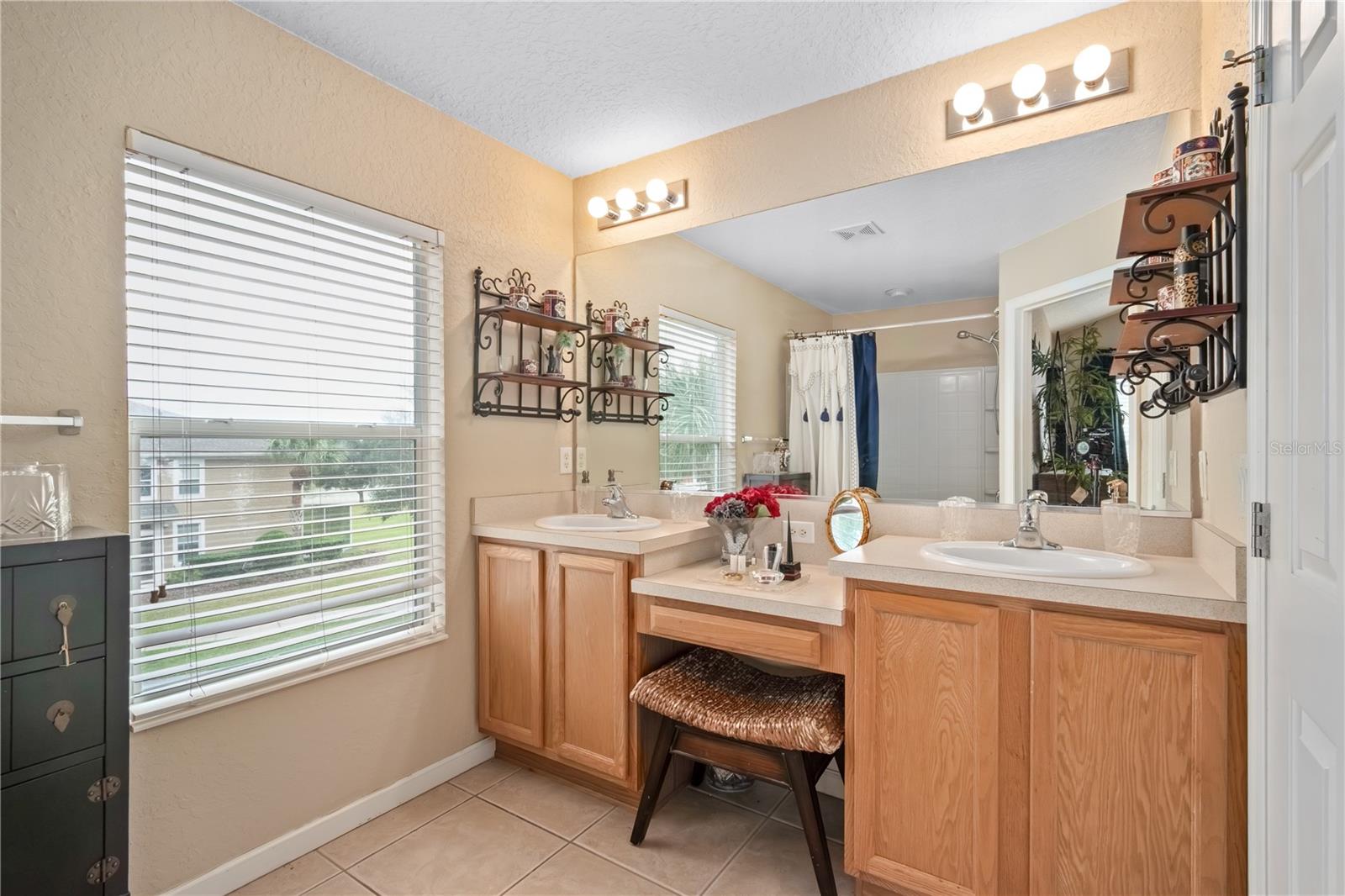 WYNCHASE TWNHMS - Residential