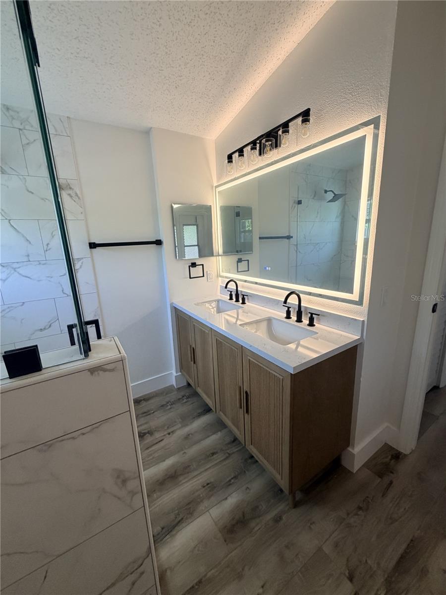 2943 WOOLRIDGE DRIVE