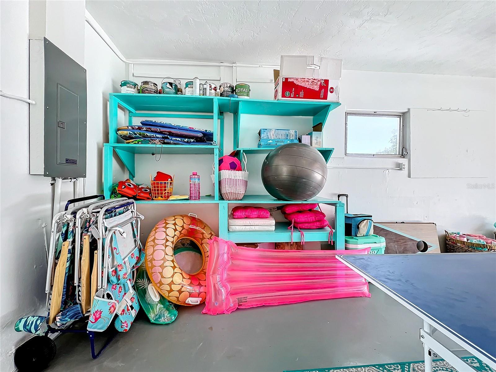 SOUTH GATE MANOR - Residential