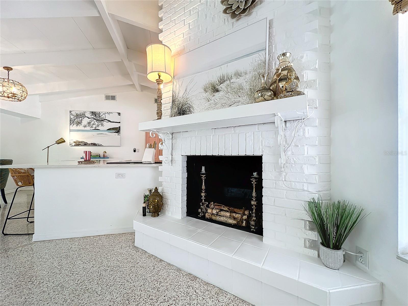 SOUTH GATE MANOR - Residential