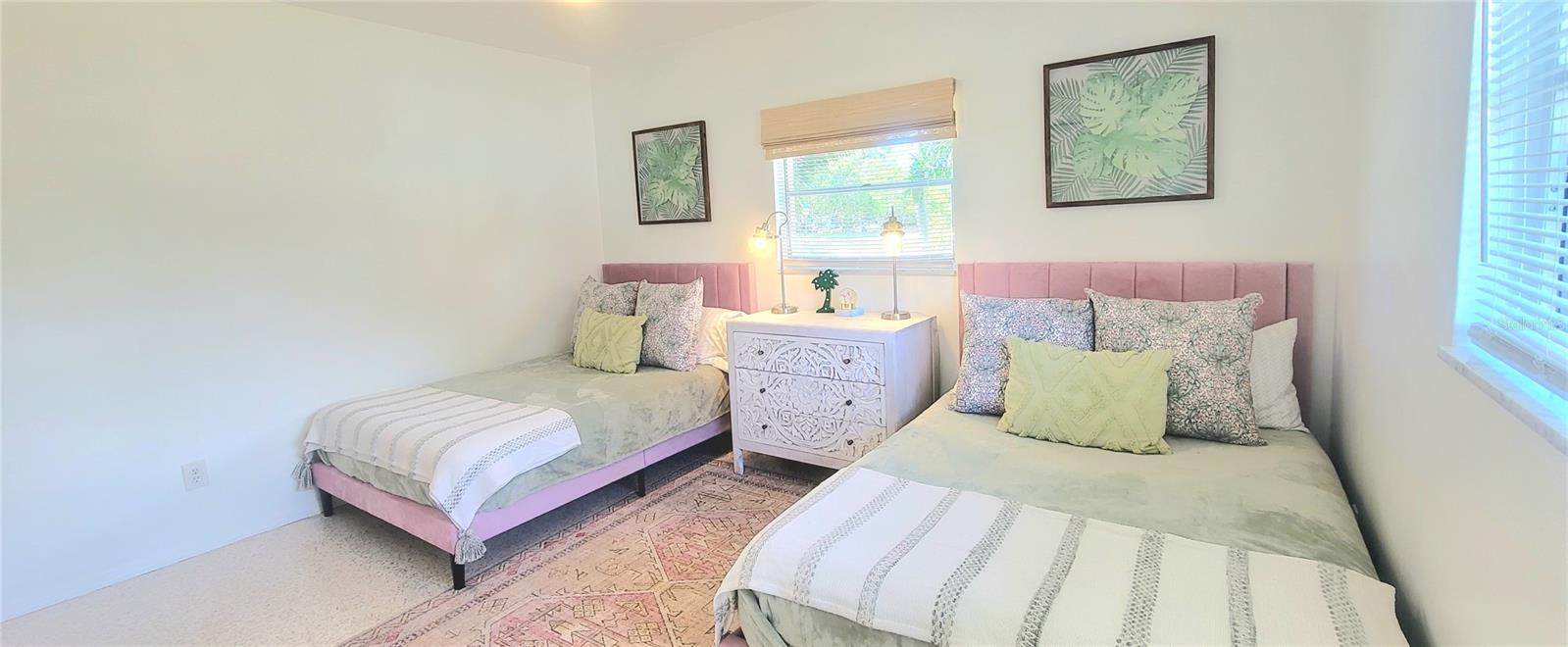 SOUTH GATE MANOR - Residential