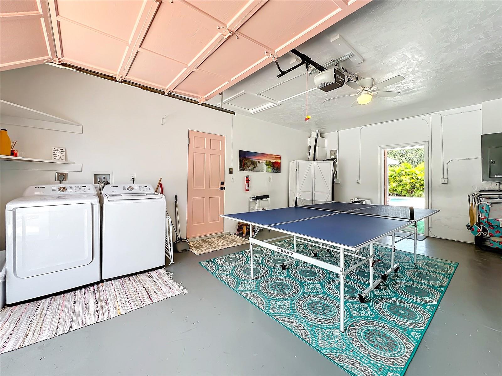 SOUTH GATE MANOR - Residential