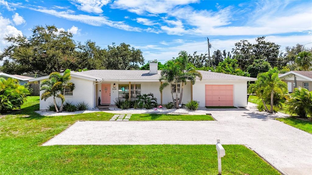 Sarasota Florida Homes for Sale 600k to 700k 87 Photo of 3228 Webber Street, Sarasota, FL 34239 (MLS # A4662332)