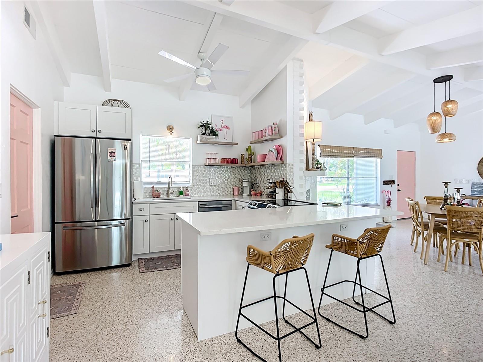 SOUTH GATE MANOR - Residential