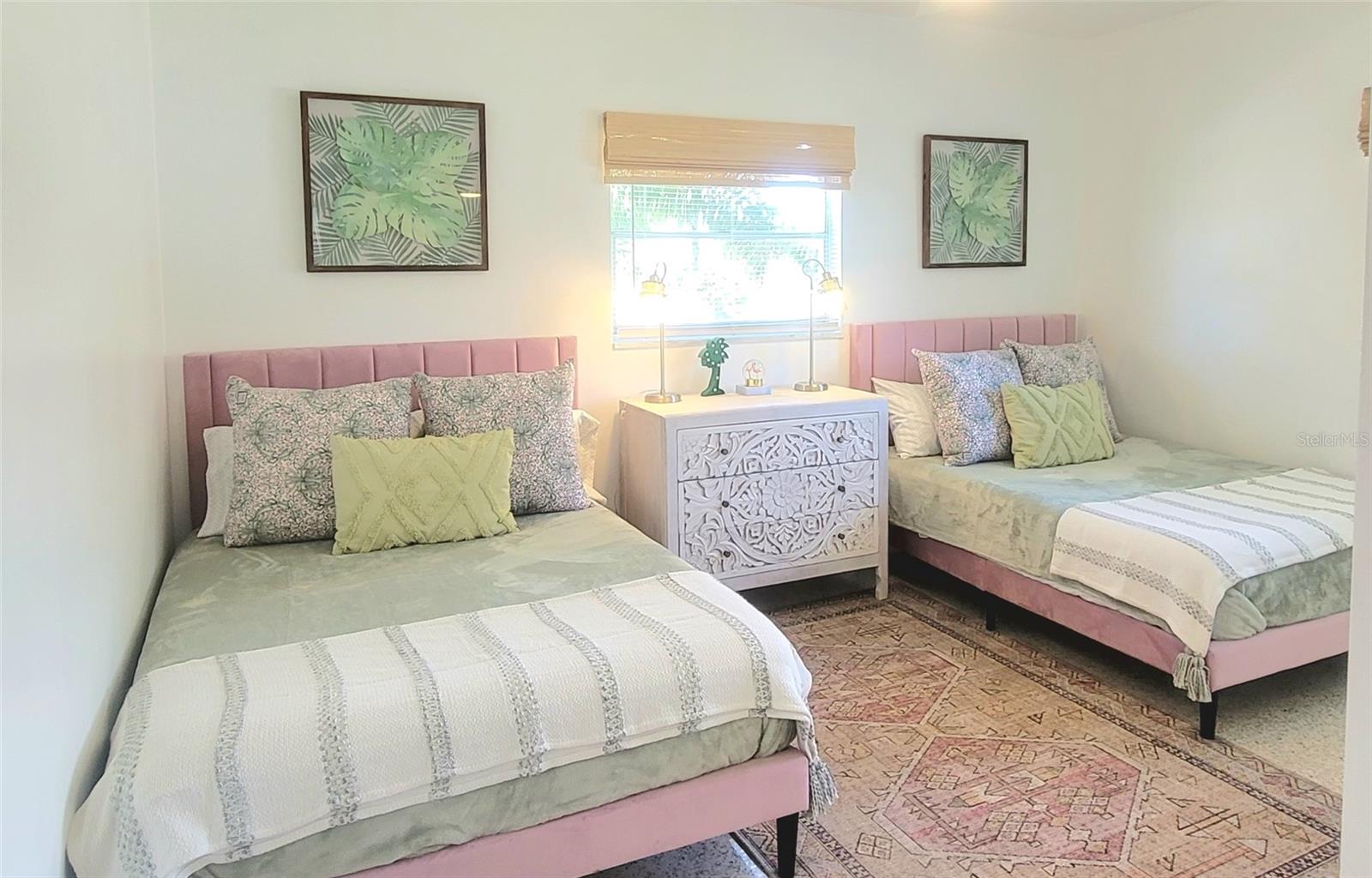 SOUTH GATE MANOR - Residential