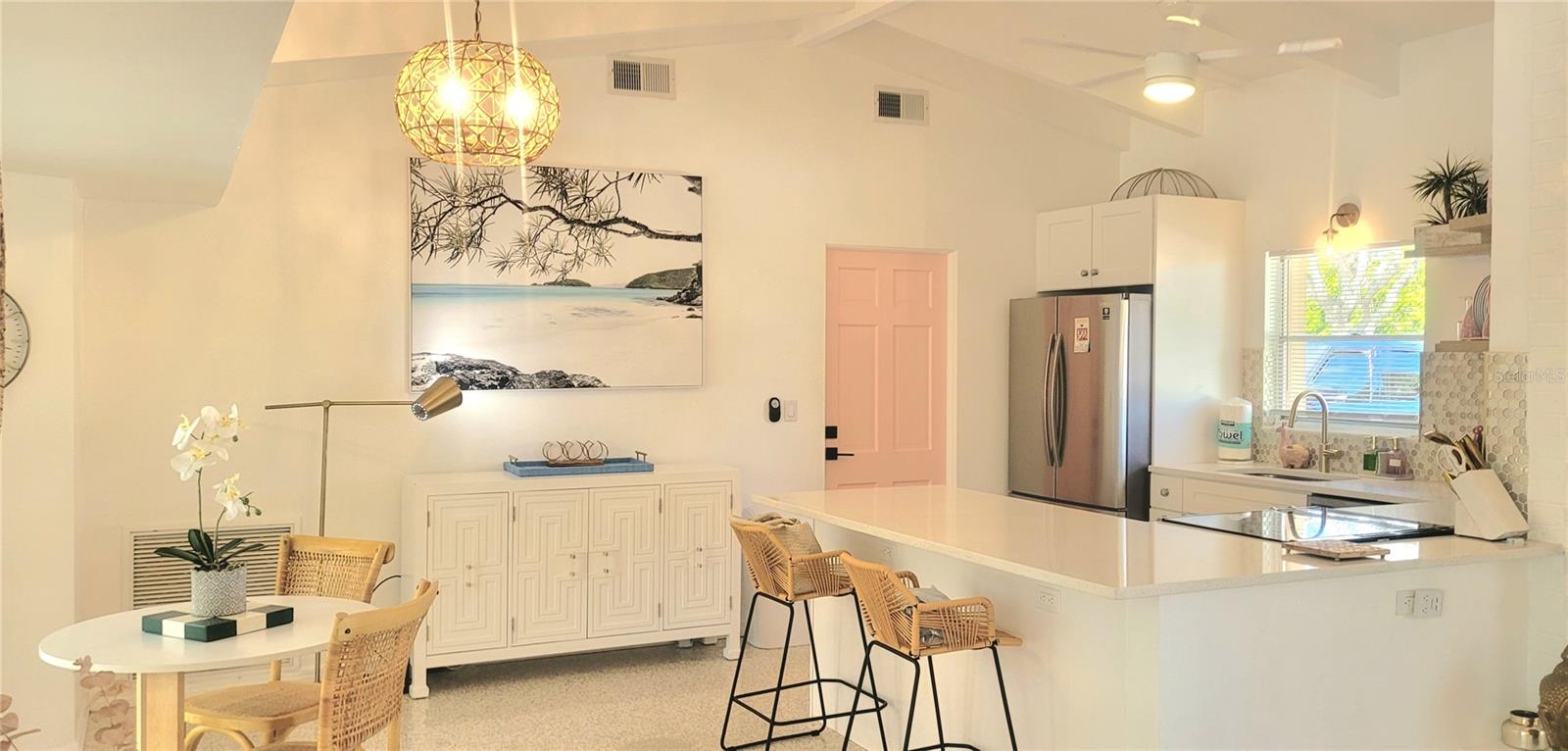 SOUTH GATE MANOR - Residential