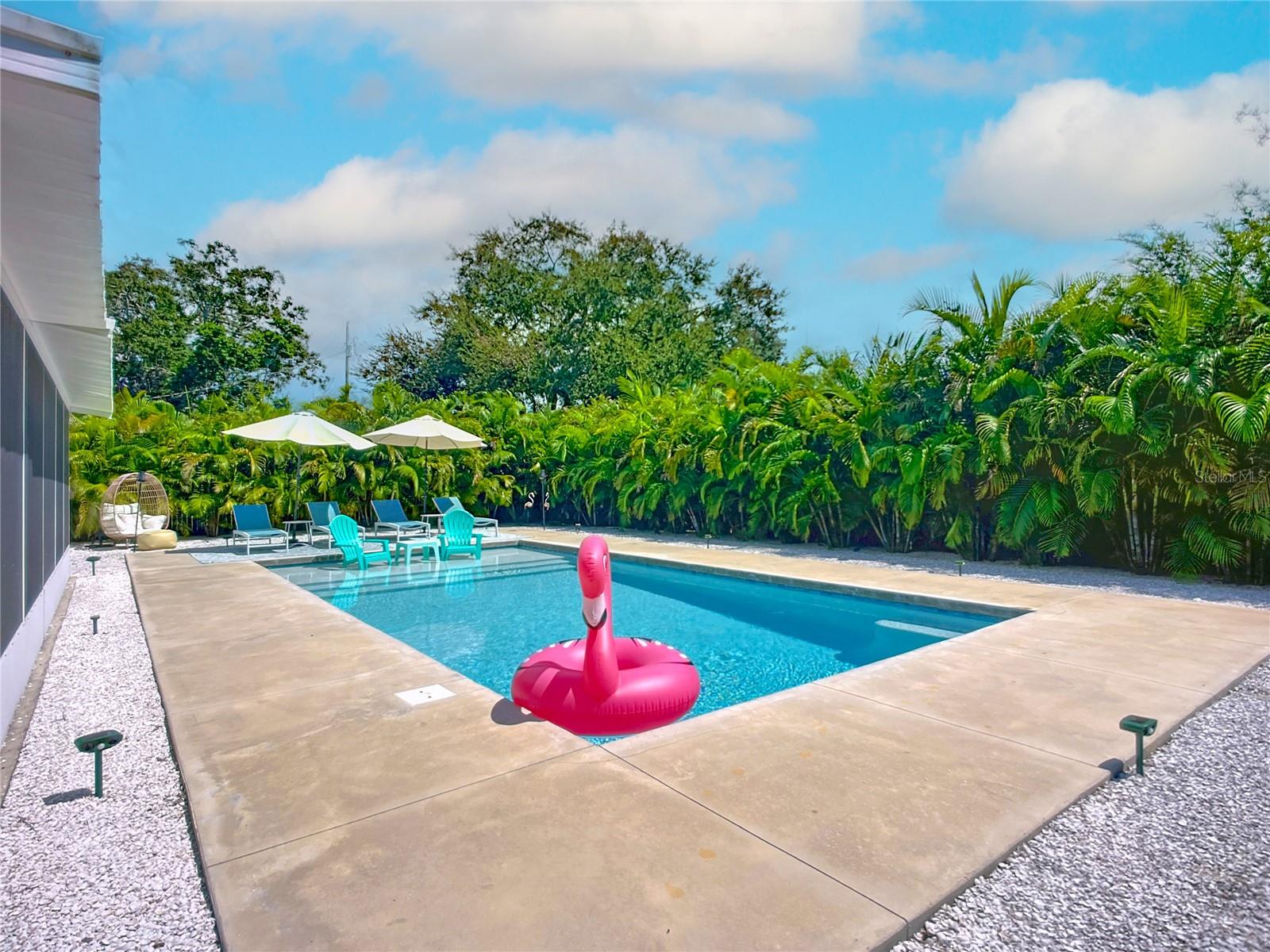 SOUTH GATE MANOR - Residential