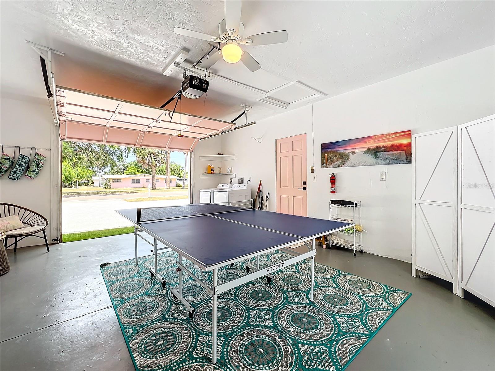 SOUTH GATE MANOR - Residential