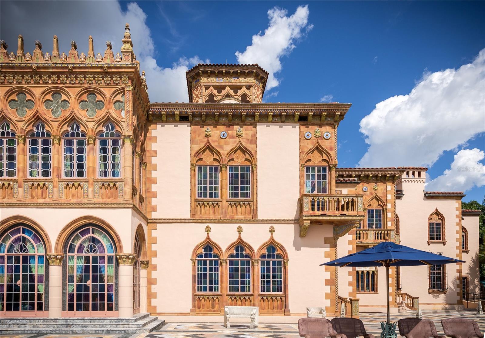 SOUTH GATE MANOR - Residential