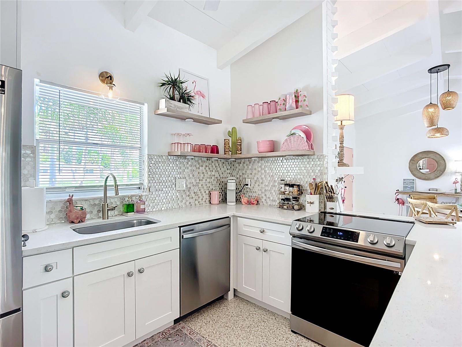 SOUTH GATE MANOR - Residential