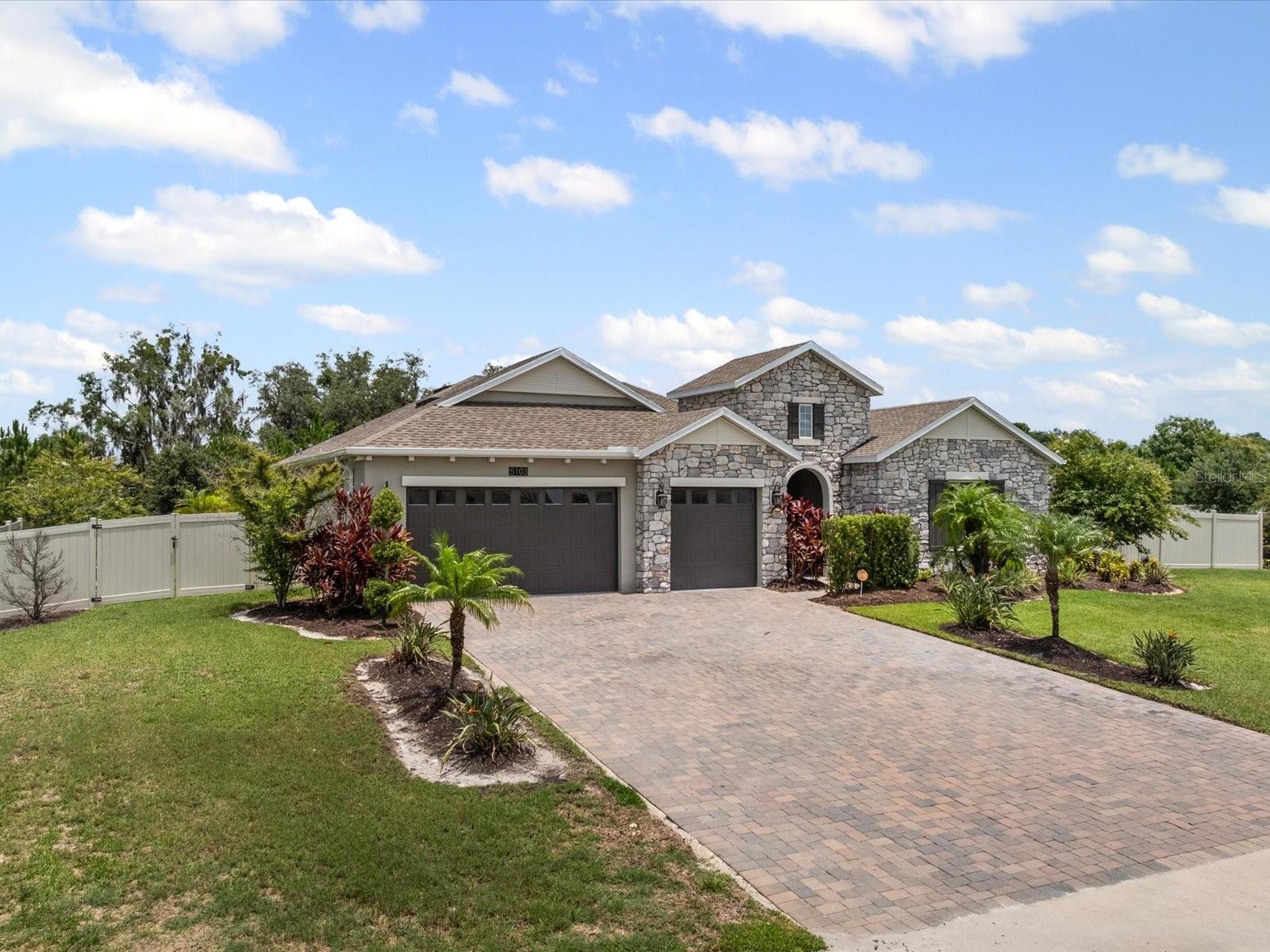 5103 KINGWELL CIRCLE