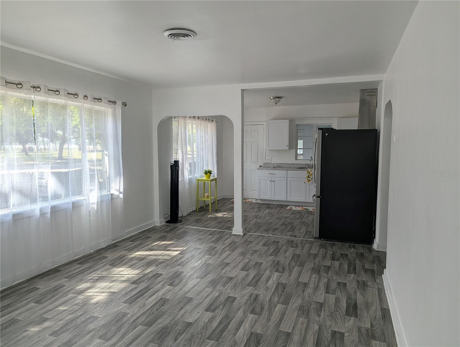 LAKE MAGGIORE TERRACE - Residential