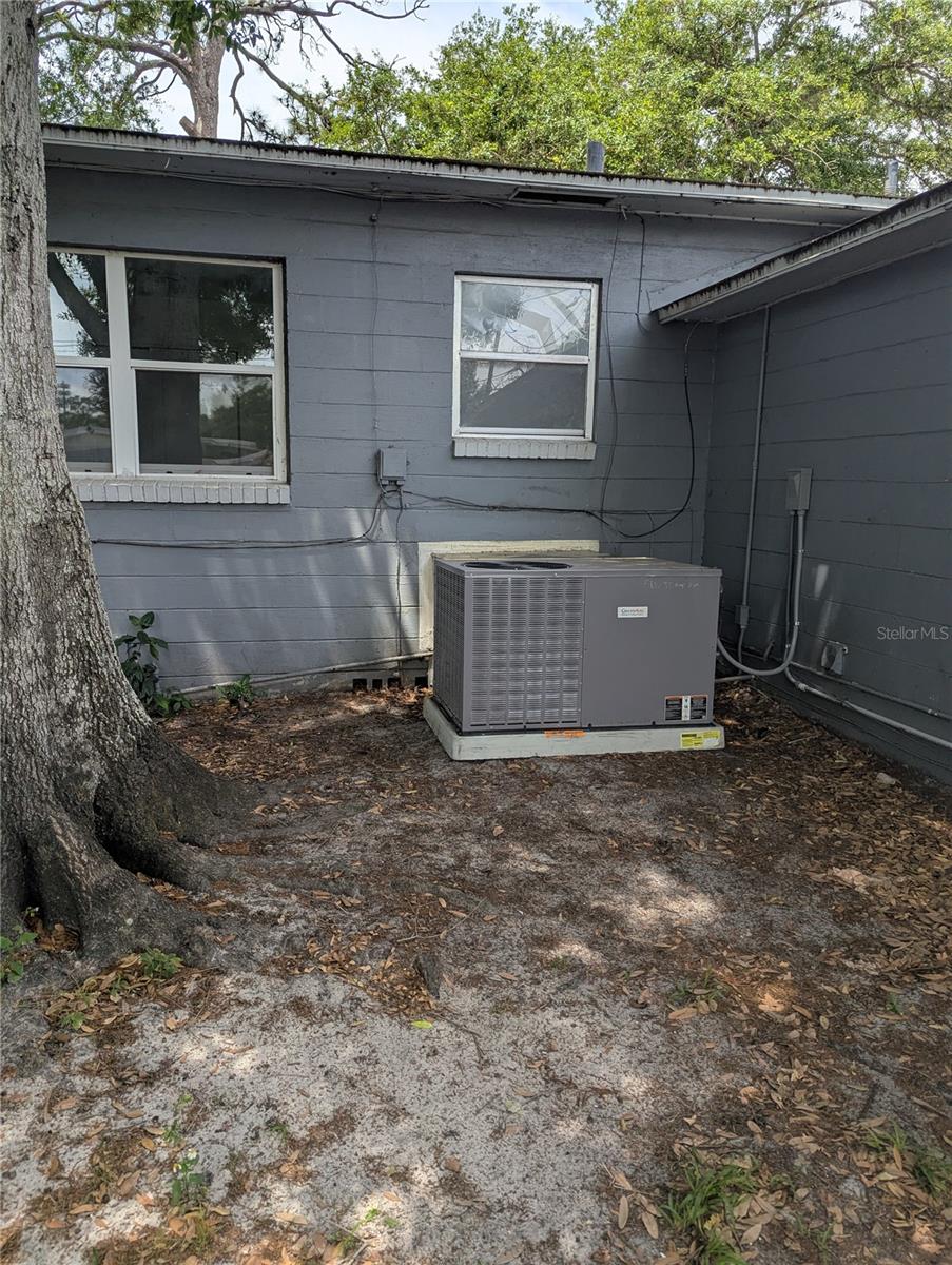 LAKE MAGGIORE TERRACE - Residential