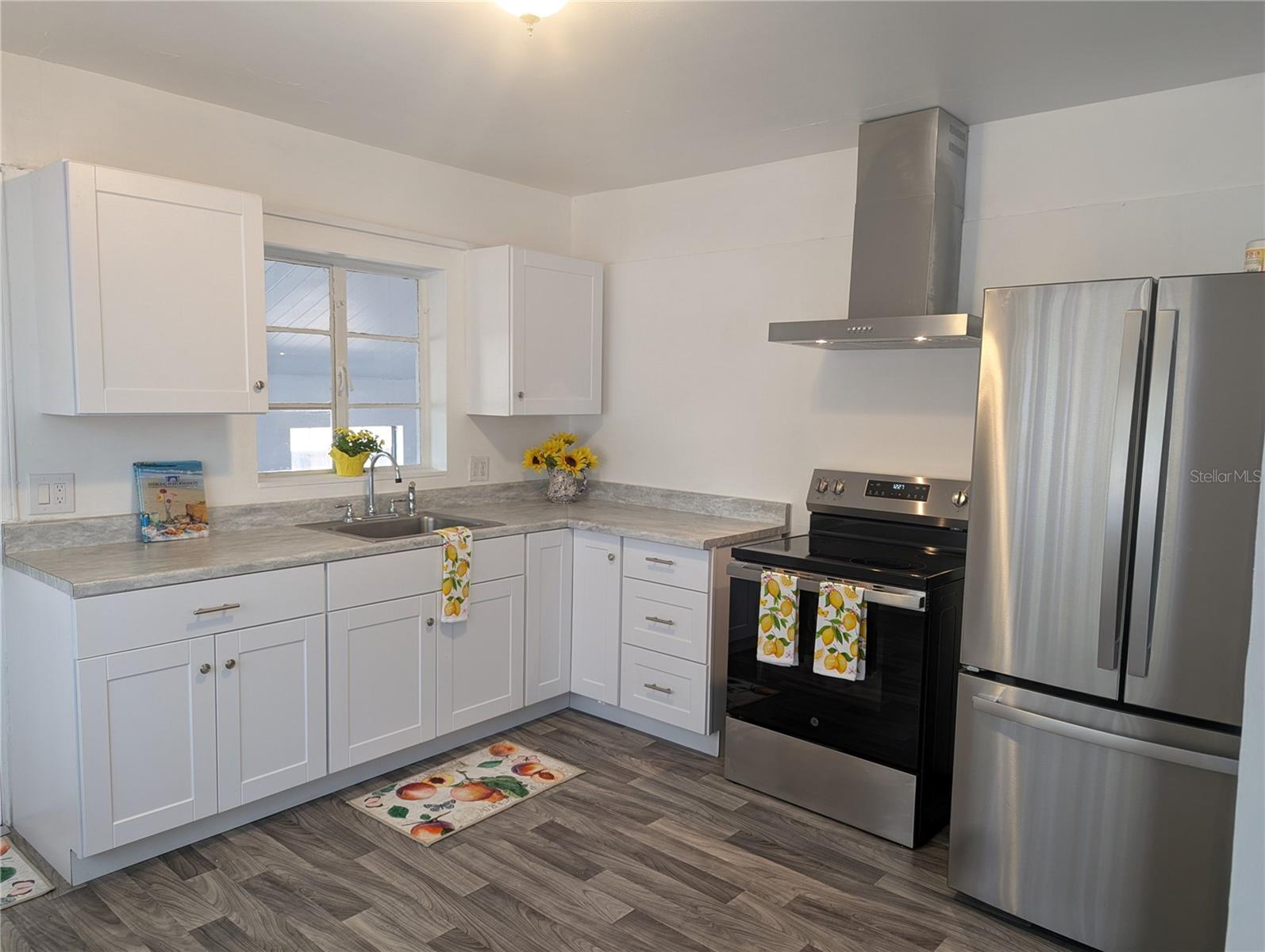 LAKE MAGGIORE TERRACE - Residential