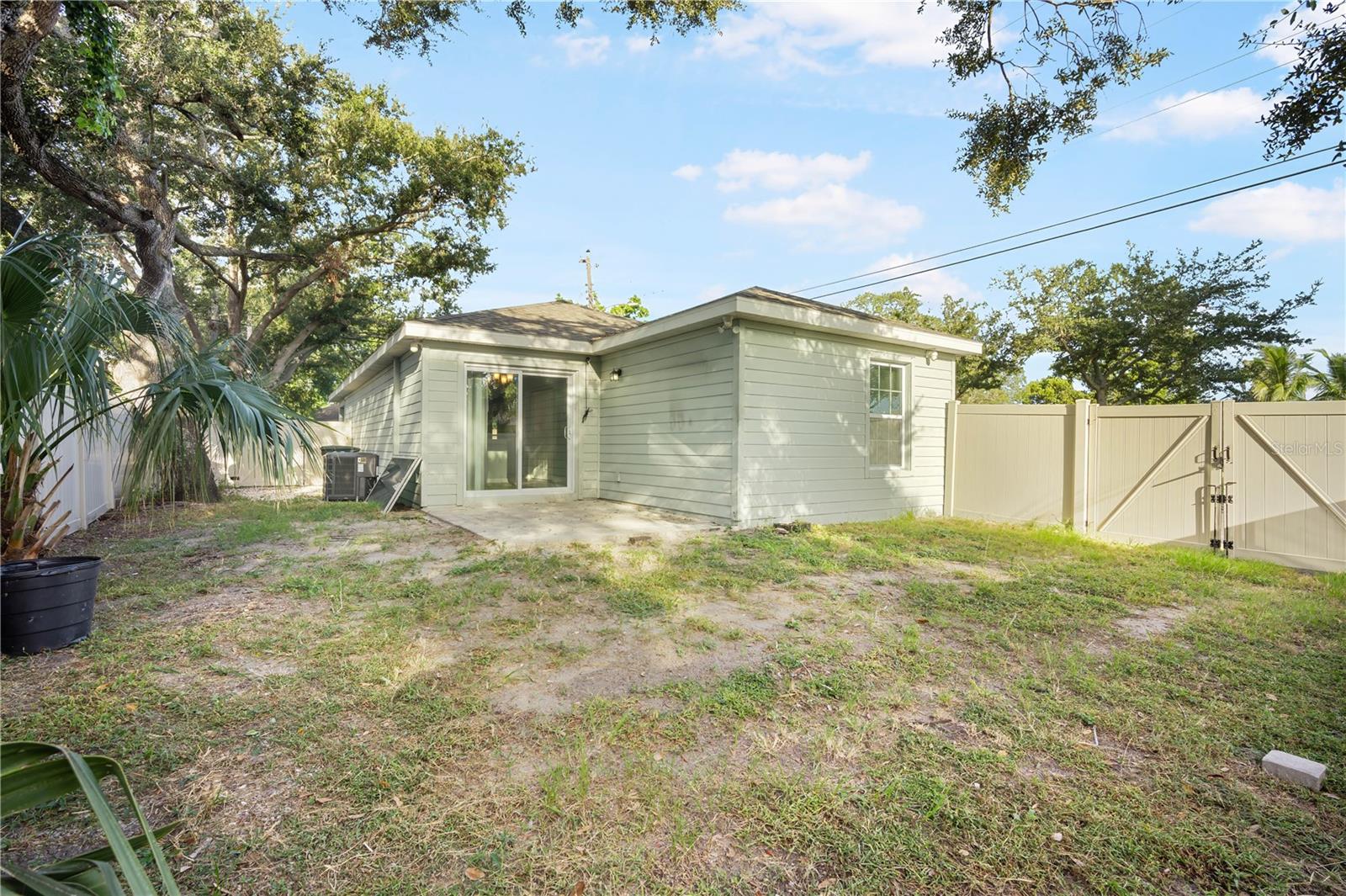 FAIRVIEW PARK ADD - Residential Lease