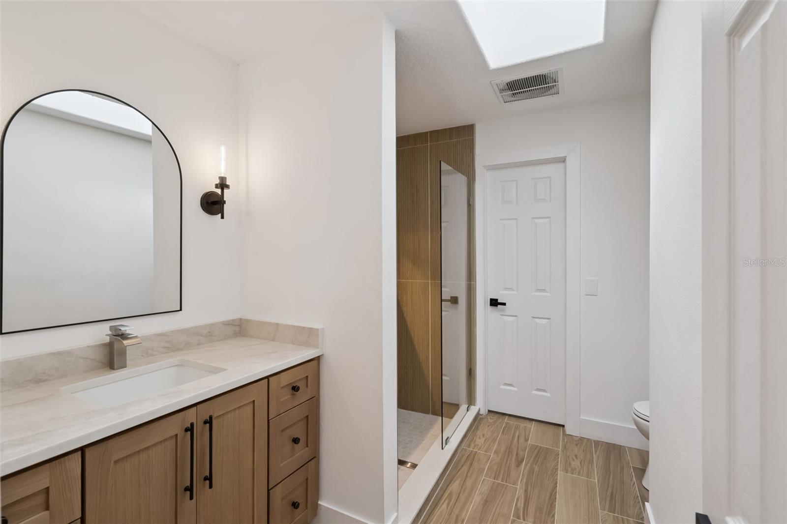 LAKE SHORE GARDENS FIRST ADD - Residential