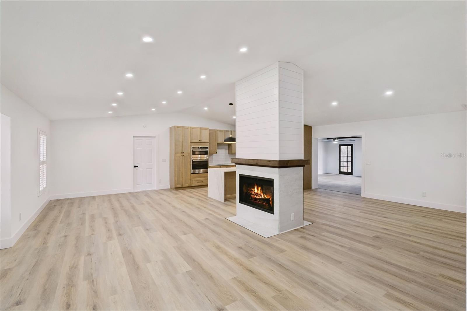 LAKE SHORE GARDENS FIRST ADD - Residential