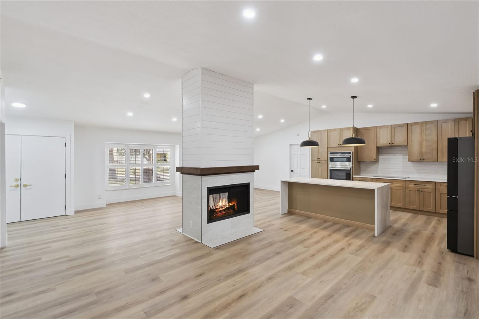 LAKE SHORE GARDENS FIRST ADD - Residential