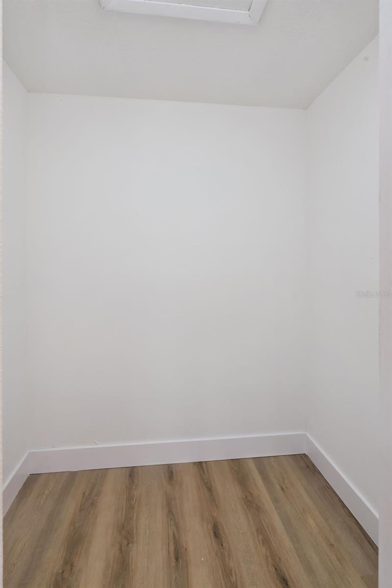 LAKE SHORE GARDENS FIRST ADD - Residential