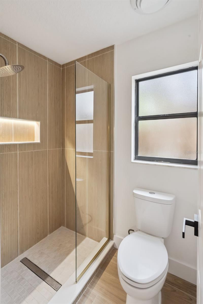 LAKE SHORE GARDENS FIRST ADD - Residential