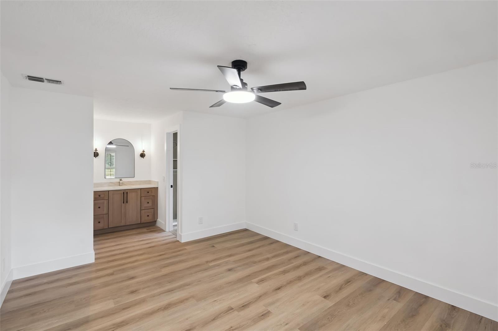 LAKE SHORE GARDENS FIRST ADD - Residential