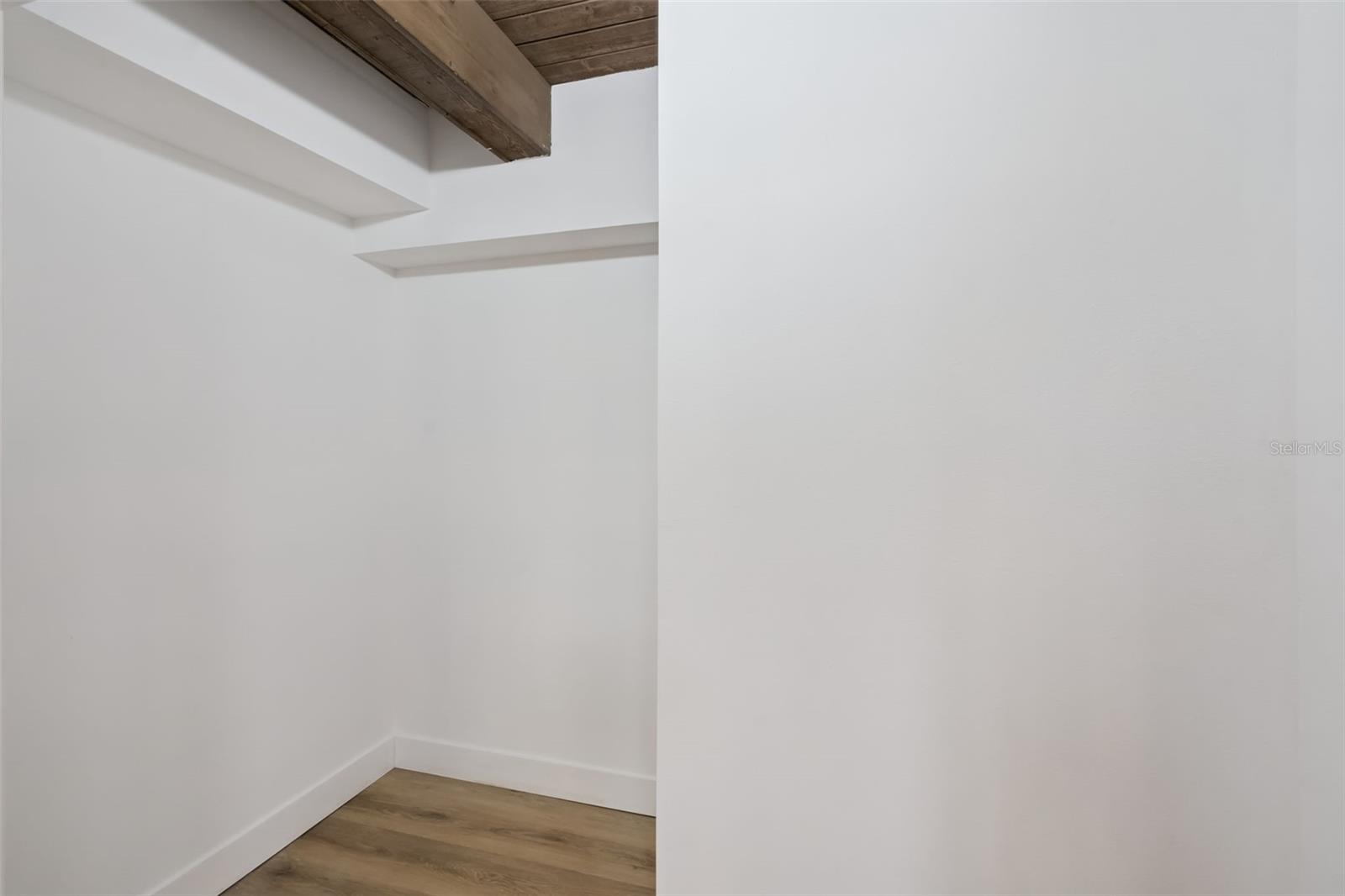 LAKE SHORE GARDENS FIRST ADD - Residential