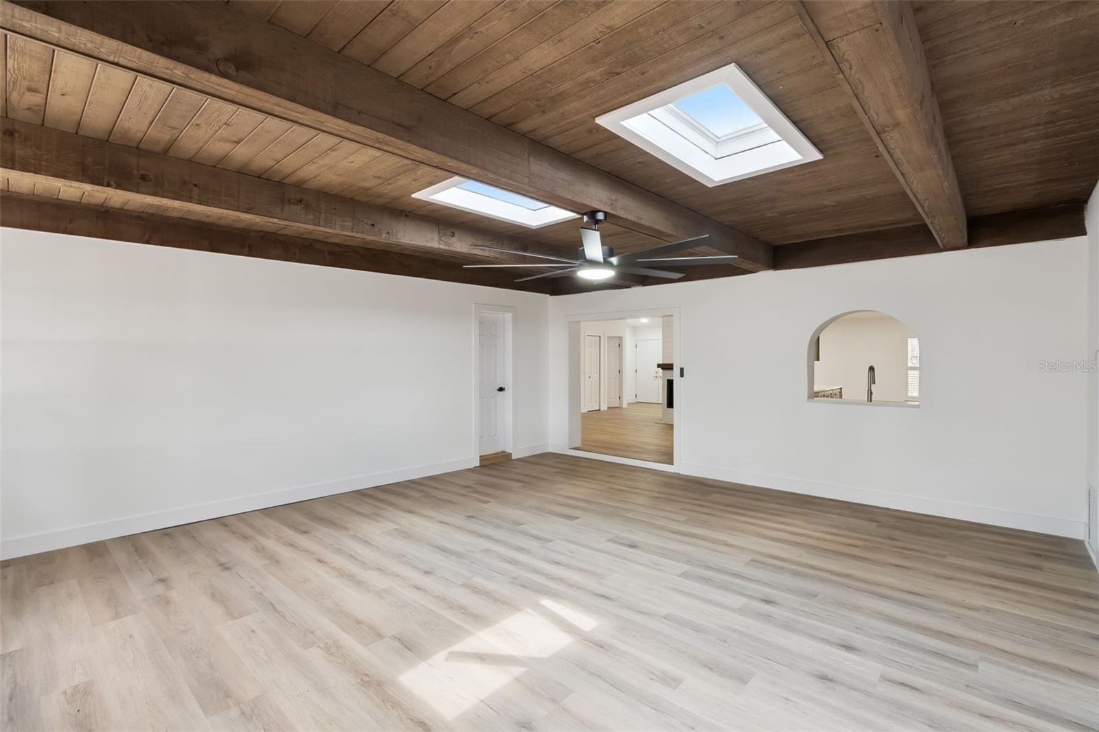 LAKE SHORE GARDENS FIRST ADD - Residential