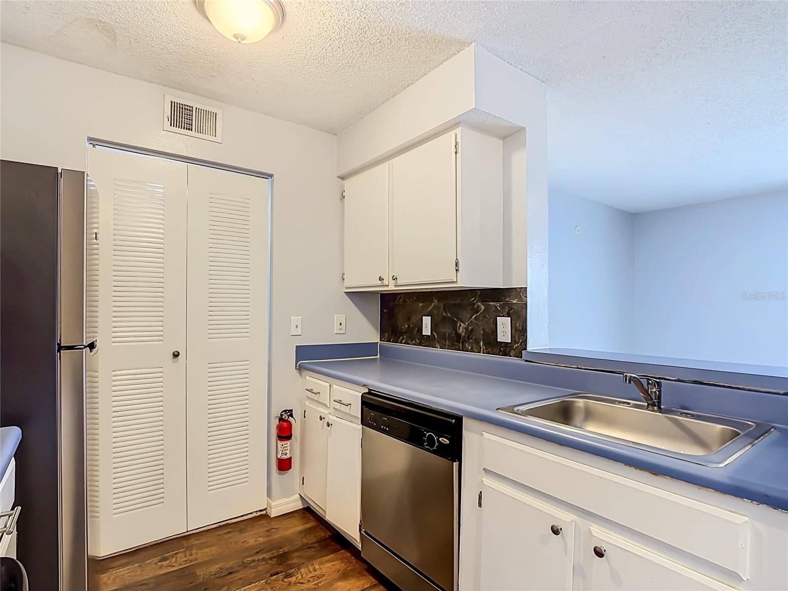 1229 BERMUDA LAKES LANE 206
