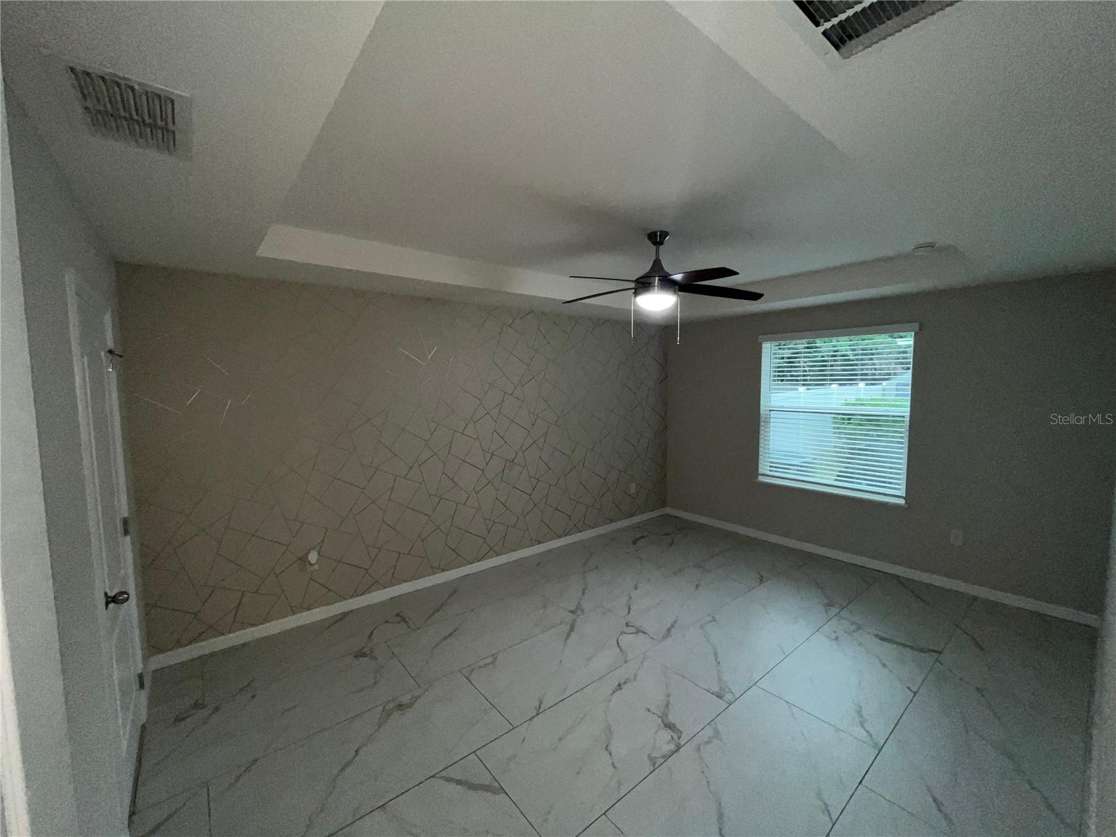 MALLORY SQUARE-PH 2 - Residential Lease