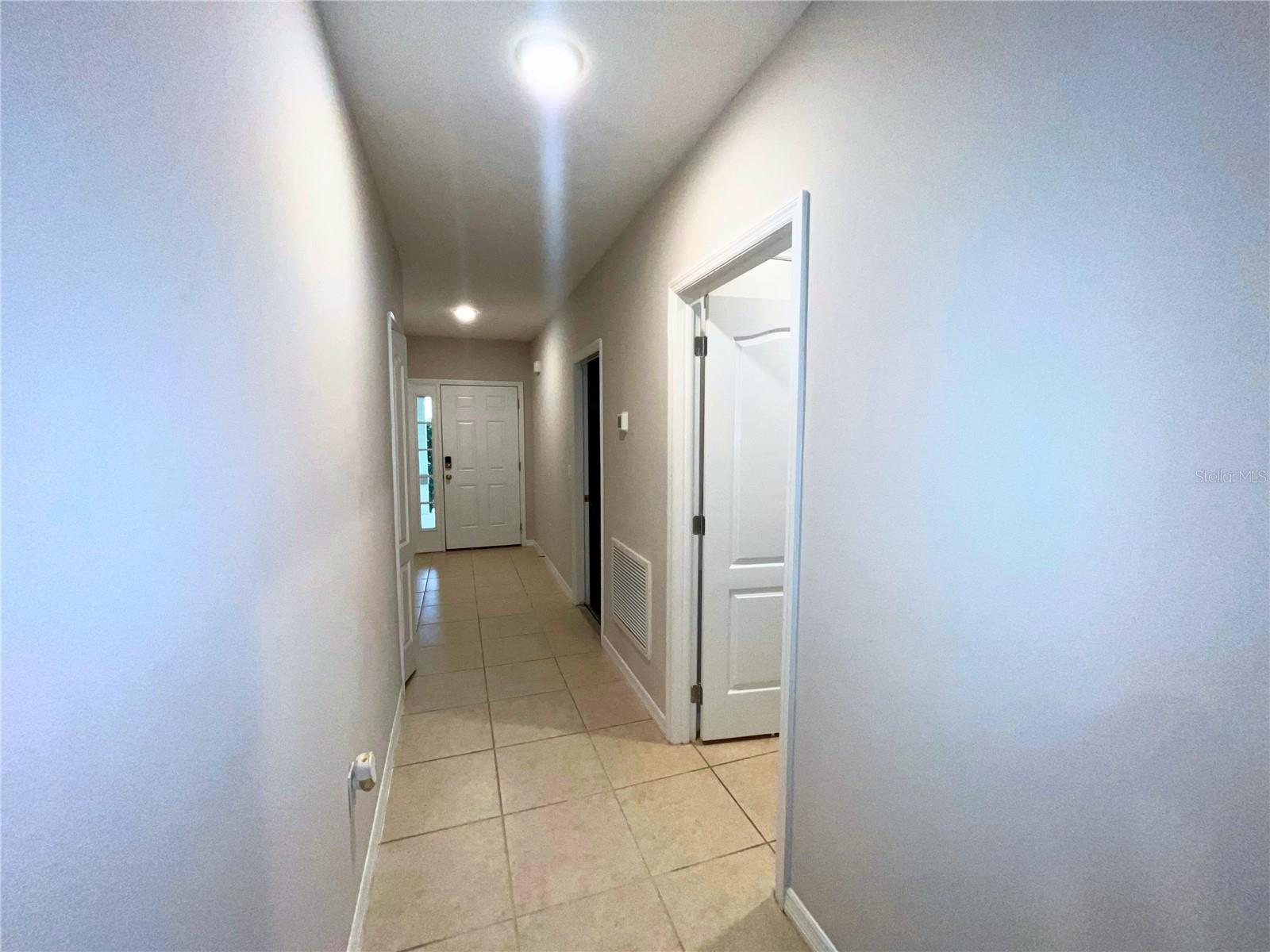 MALLORY SQUARE-PH 2 - Residential Lease