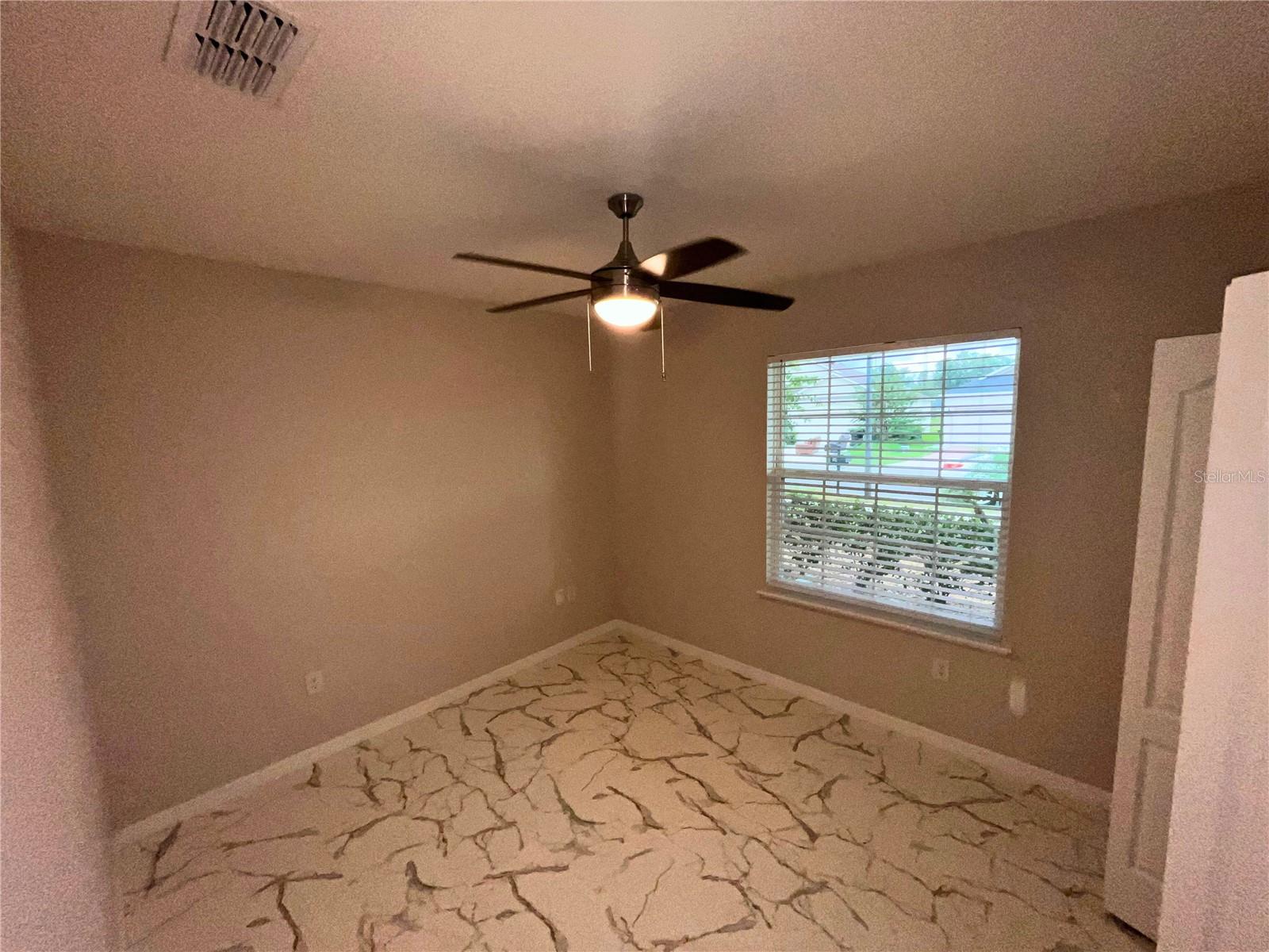 MALLORY SQUARE-PH 2 - Residential Lease