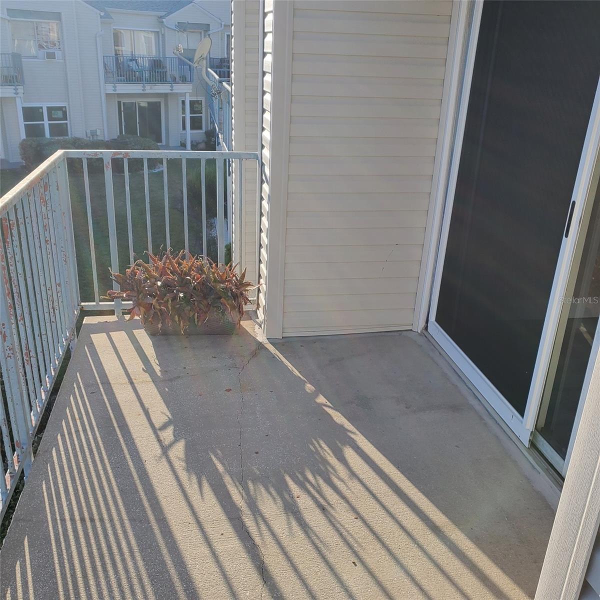 DOCKSIDE CONDO - Residential