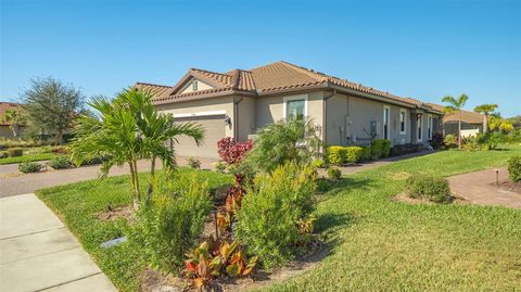 A home in PALMETTO