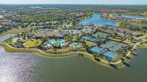 A home in PALMETTO