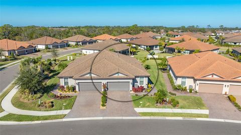 A home in PALMETTO