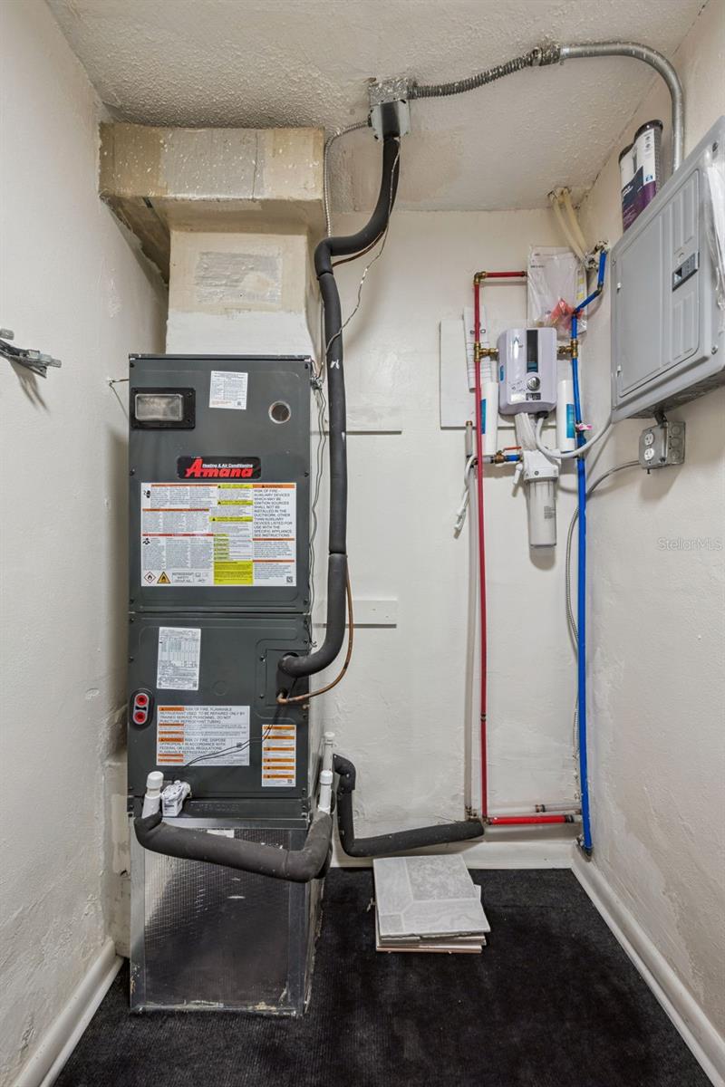 HAMPSHIRE HOUSE - Residential