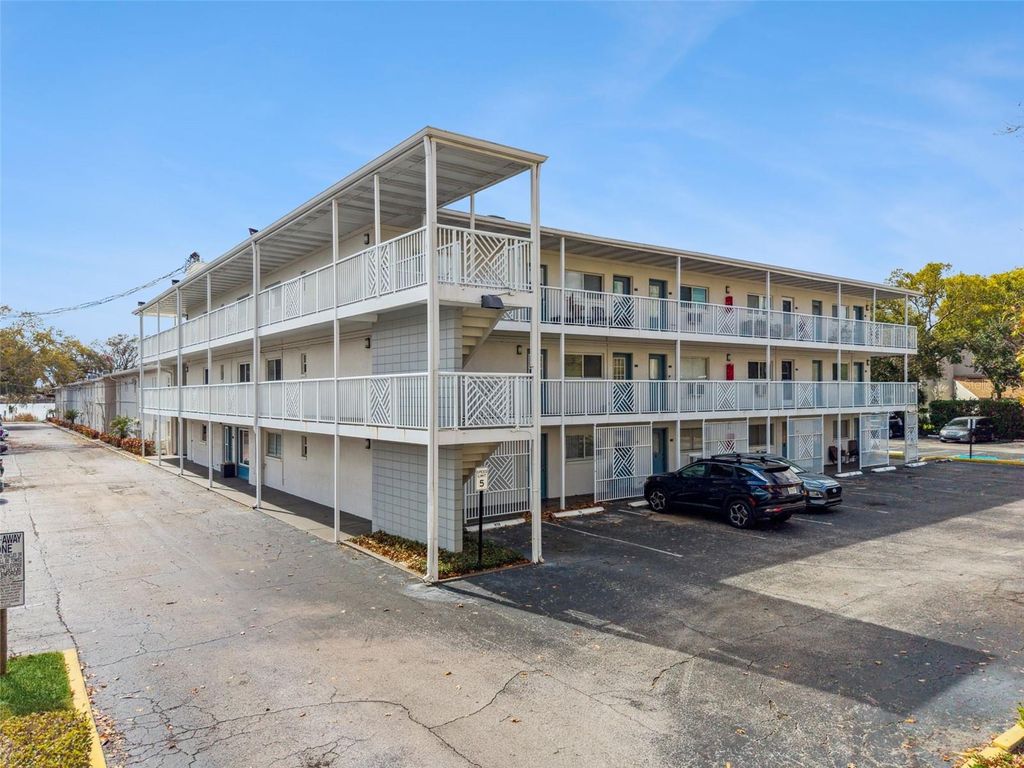 Photo of 320 Lakeview Street #108, Orlando, FL 32804 (MLS # O6378899)