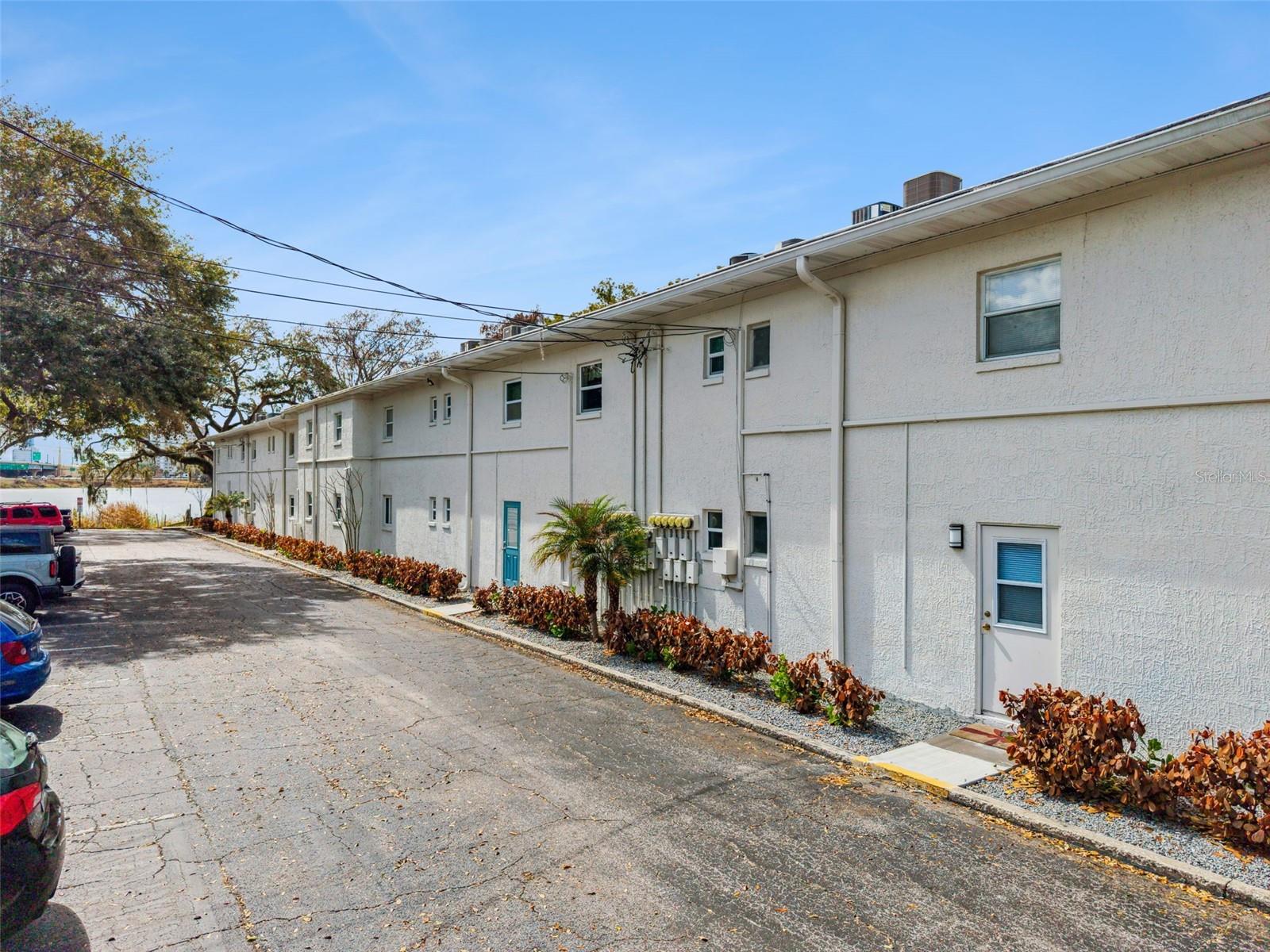 HAMPSHIRE HOUSE - Residential