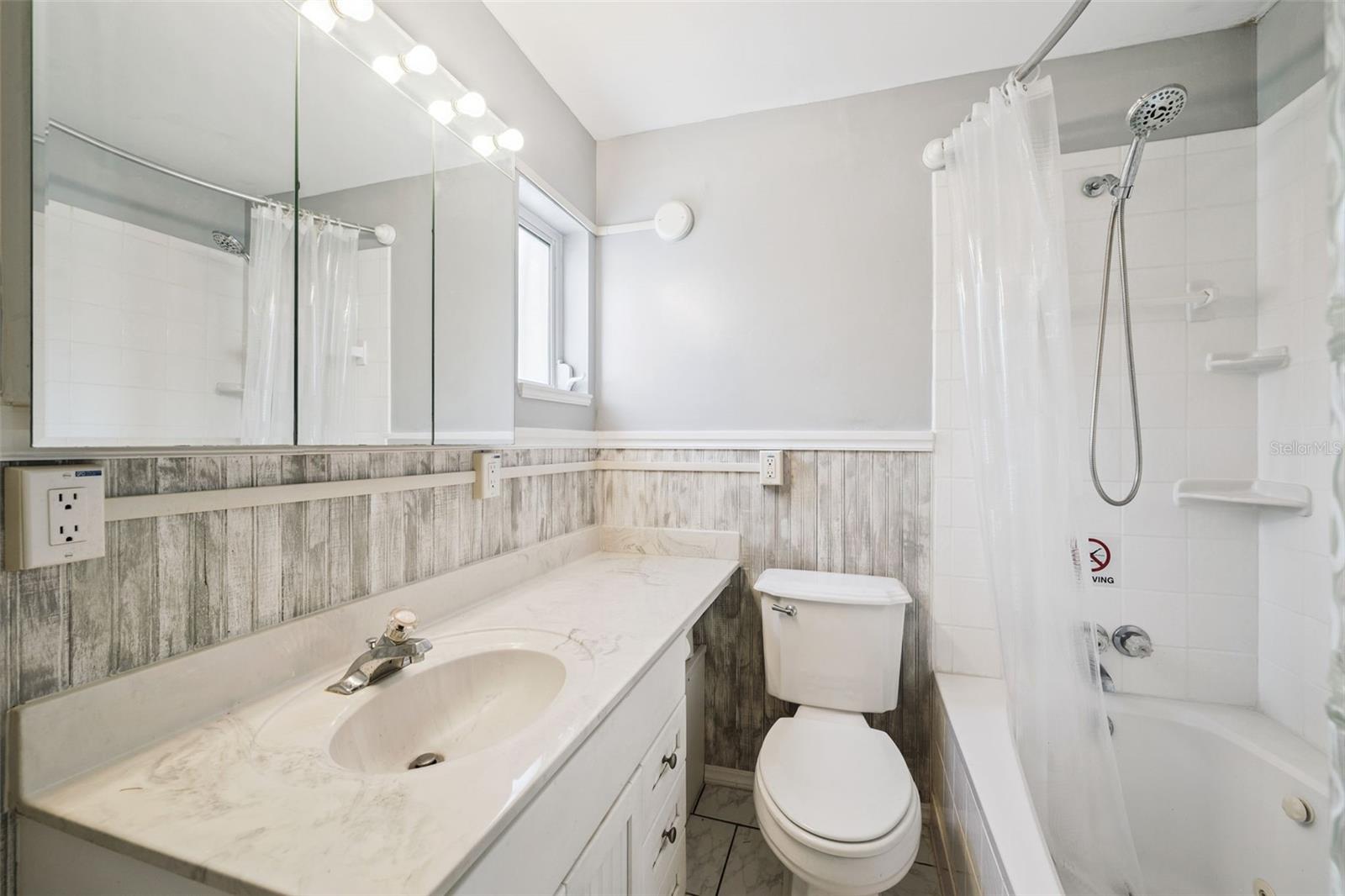 HAMPSHIRE HOUSE - Residential