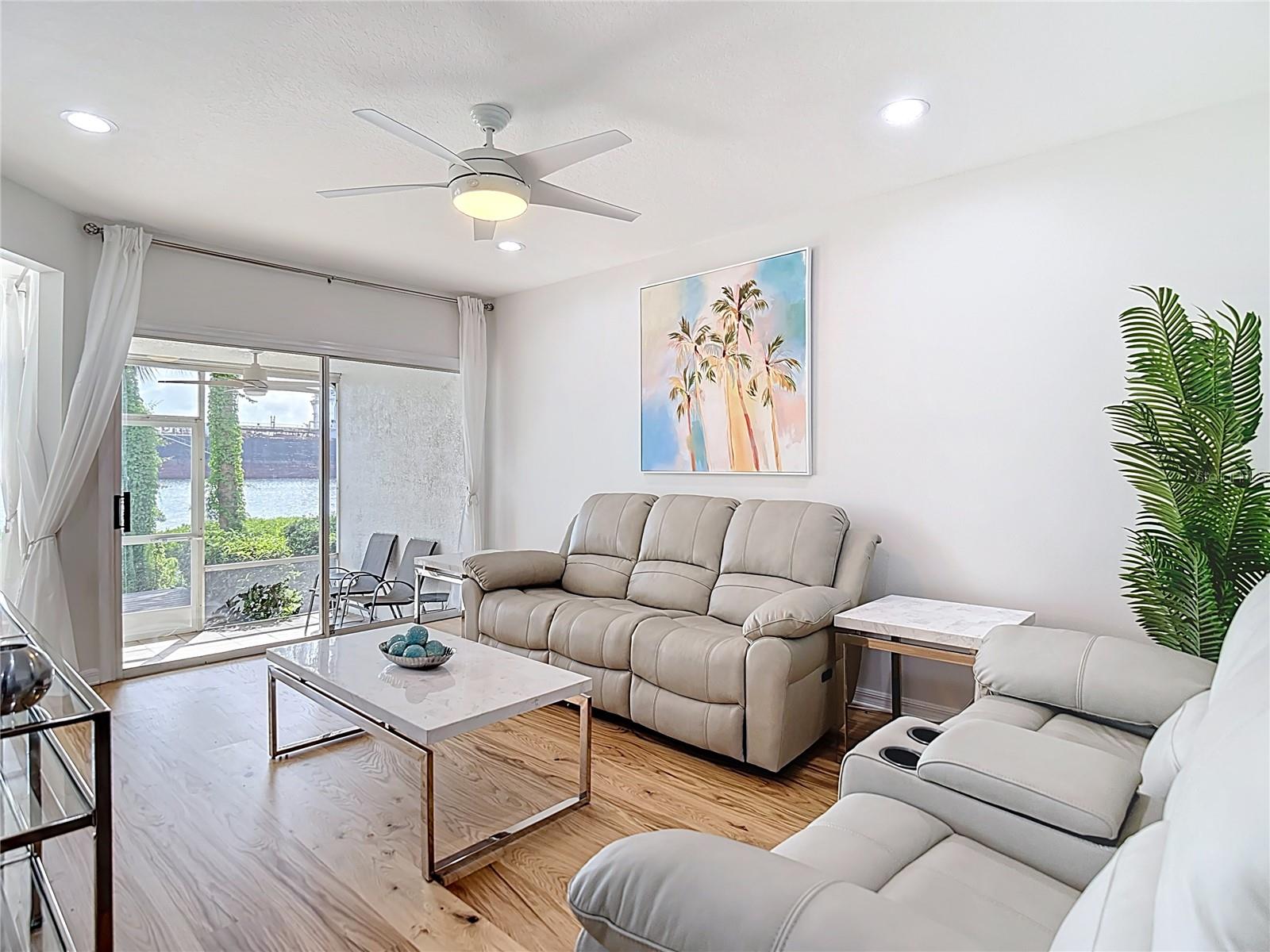 HARBOR HOMES PH ONE - Residential