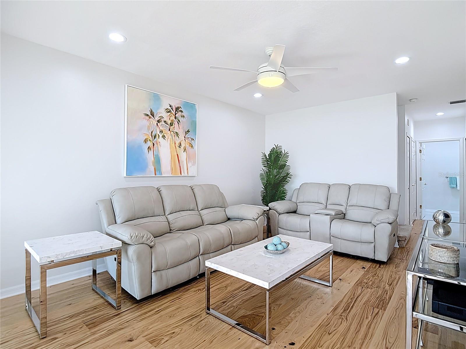HARBOR HOMES PH ONE - Residential