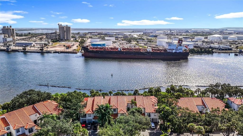 Photo of 1119 Shipwatch Circle, Tampa, FL 33602 (MLS # TB8434365)
