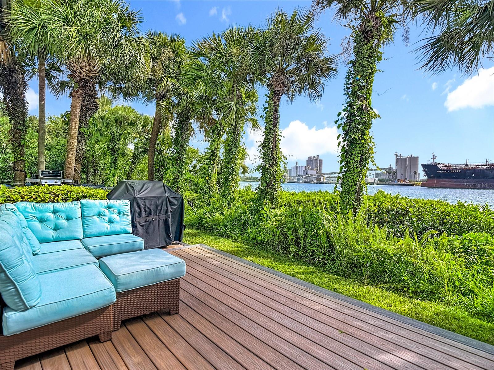 HARBOR HOMES PH ONE - Residential