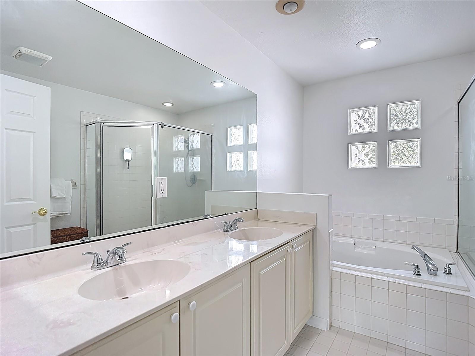 HARBOR HOMES PH ONE - Residential