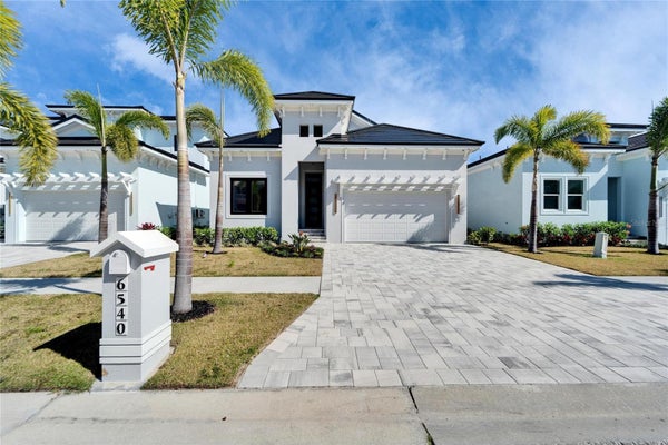 6540 SIMONE SHORES CIR, APOLLO BEACH, FL 33572 - Image 8b0f11af2062a980e54d7a4e524d8ece/3208959445