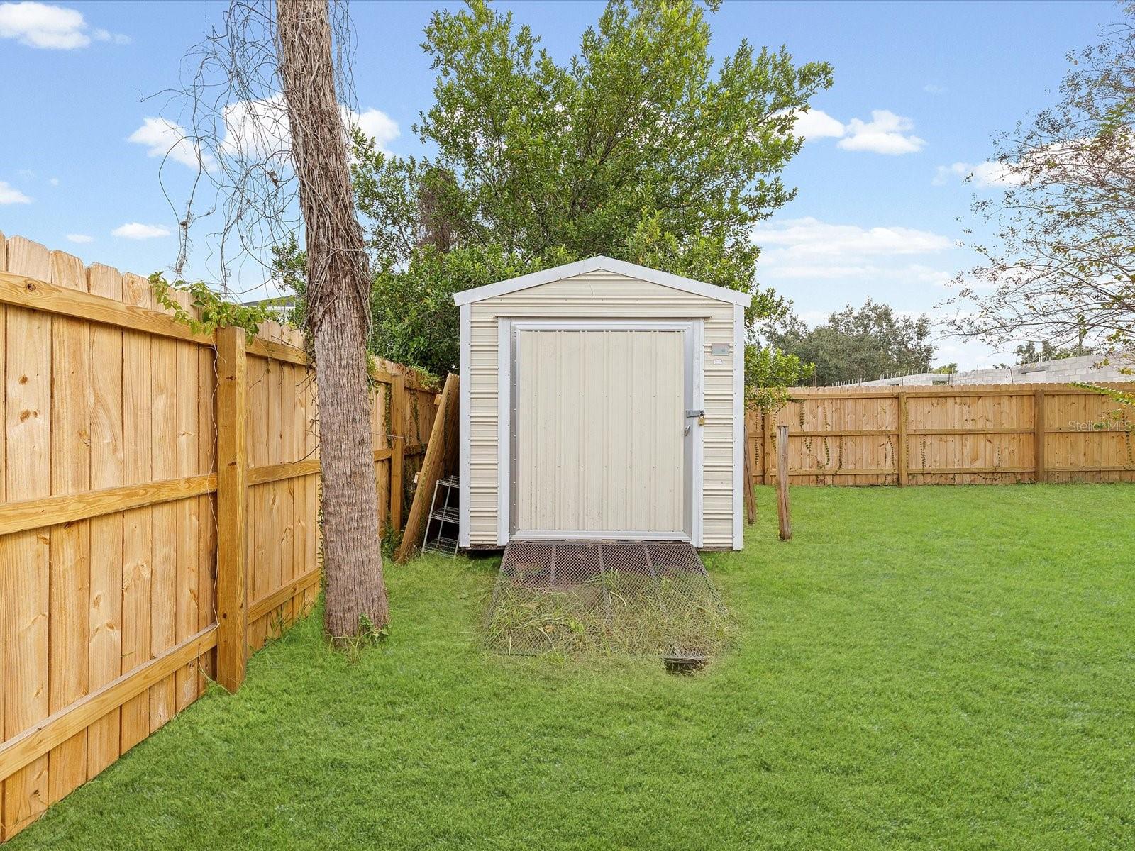 LESLEYS - Residential