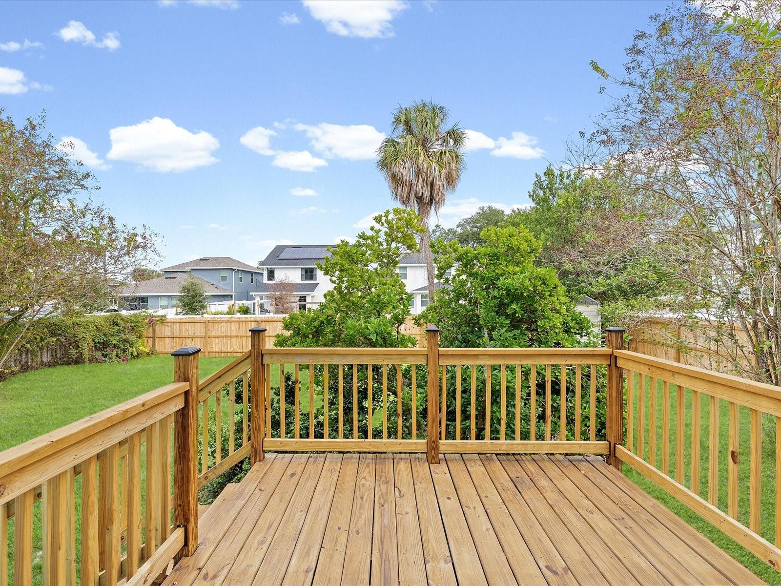 LESLEYS - Residential