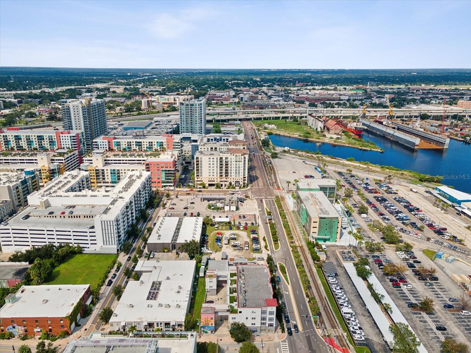 LESLEYS - Residential